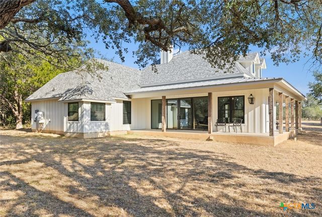 340 Mark Young Road, Smithville, TX 78957