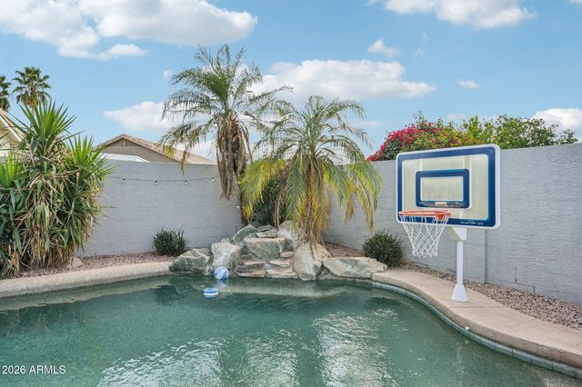 2177 E RANCH Court, Gilbert, AZ 85296