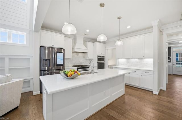 2210 Treasure Island DR, Virginia Beach, VA 23455