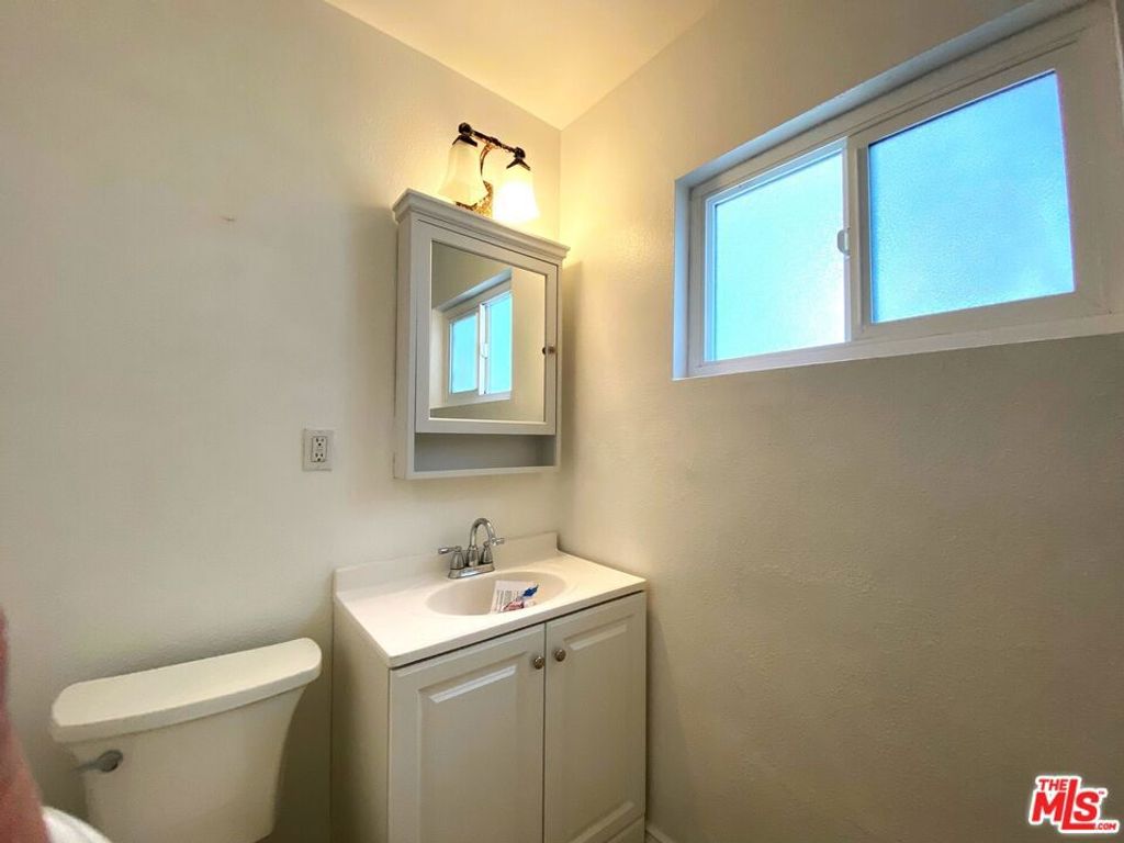 Image 13 of property listing at 1450 Butler Avenue, Los Angeles, CA 90025