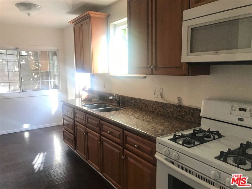 Image 18 of property listing at 1450 Butler Avenue, Los Angeles, CA 90025