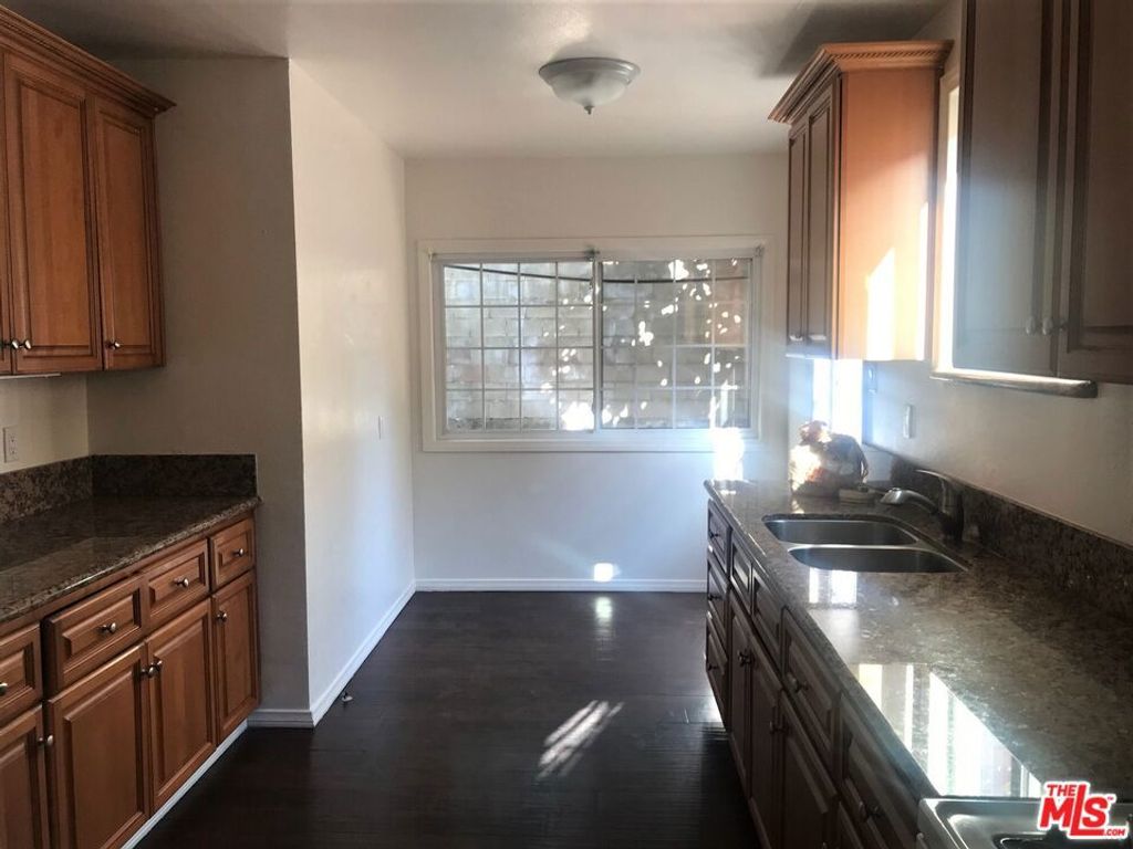 Image 19 of property listing at 1450 Butler Avenue, Los Angeles, CA 90025