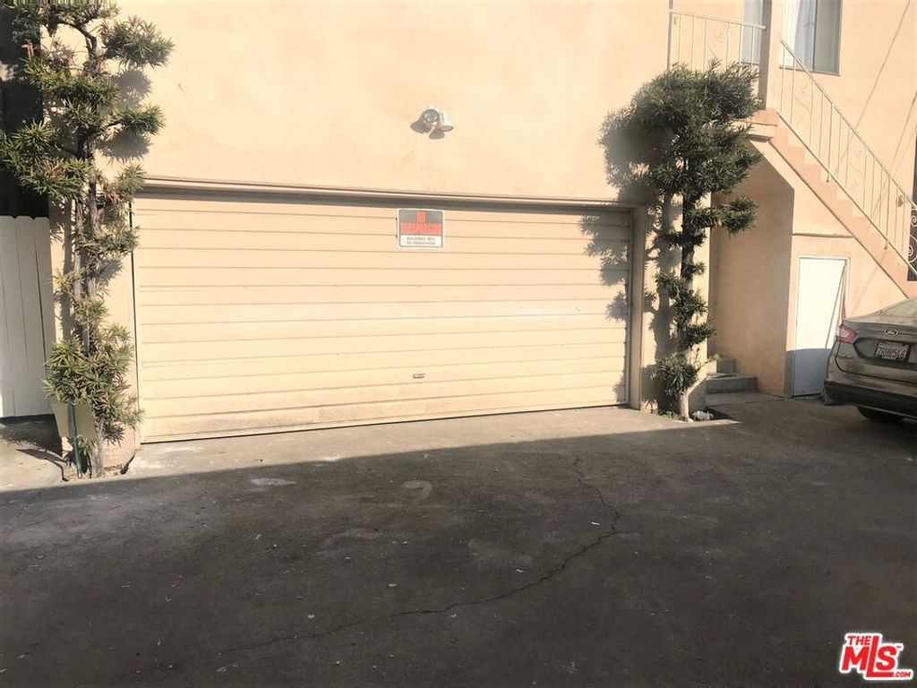 Image 29 of property listing at 1450 Butler Avenue, Los Angeles, CA 90025