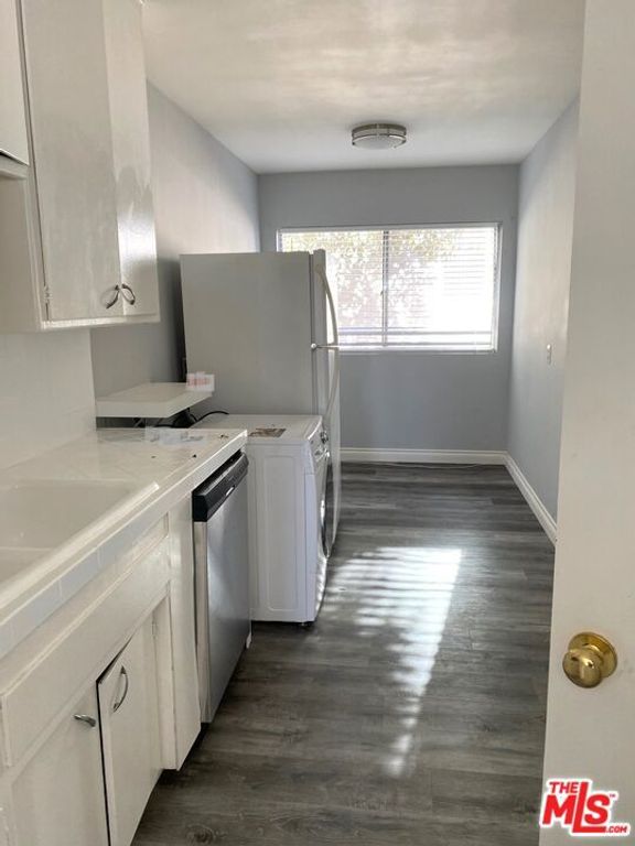 Image 32 of property listing at 1450 Butler Avenue, Los Angeles, CA 90025
