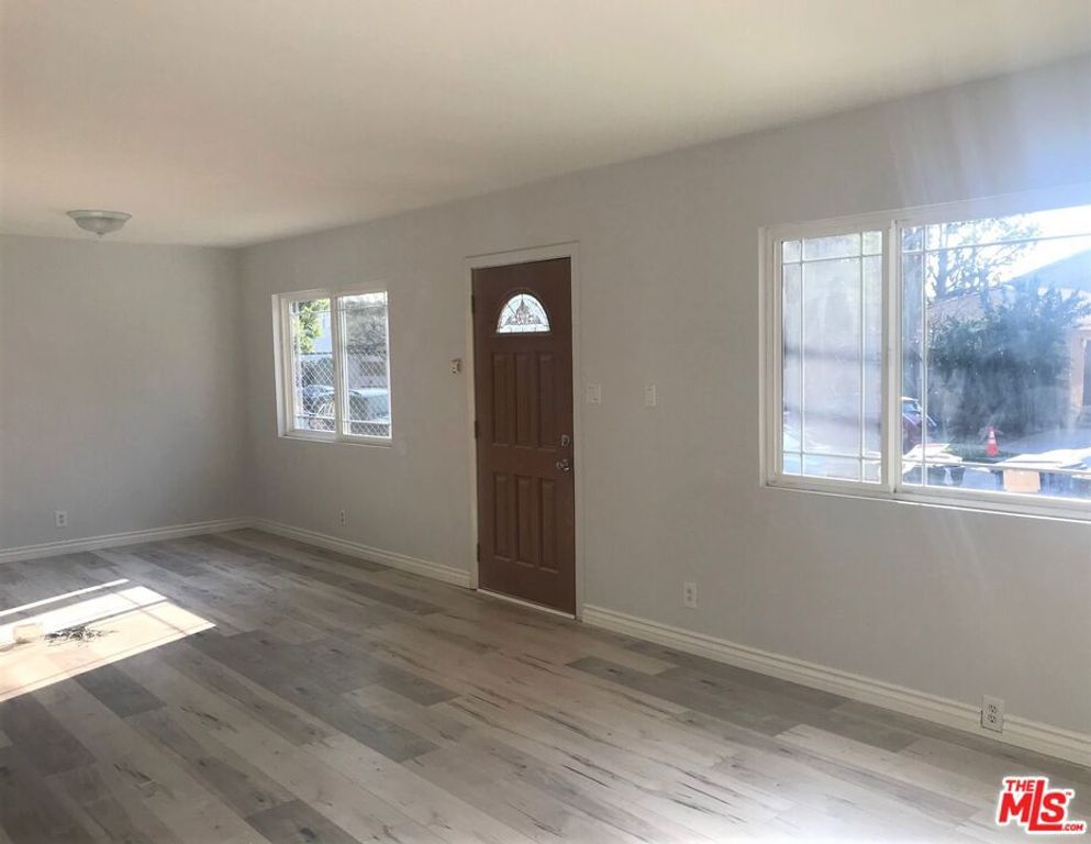 Image 4 of property listing at 1450 Butler Avenue, Los Angeles, CA 90025