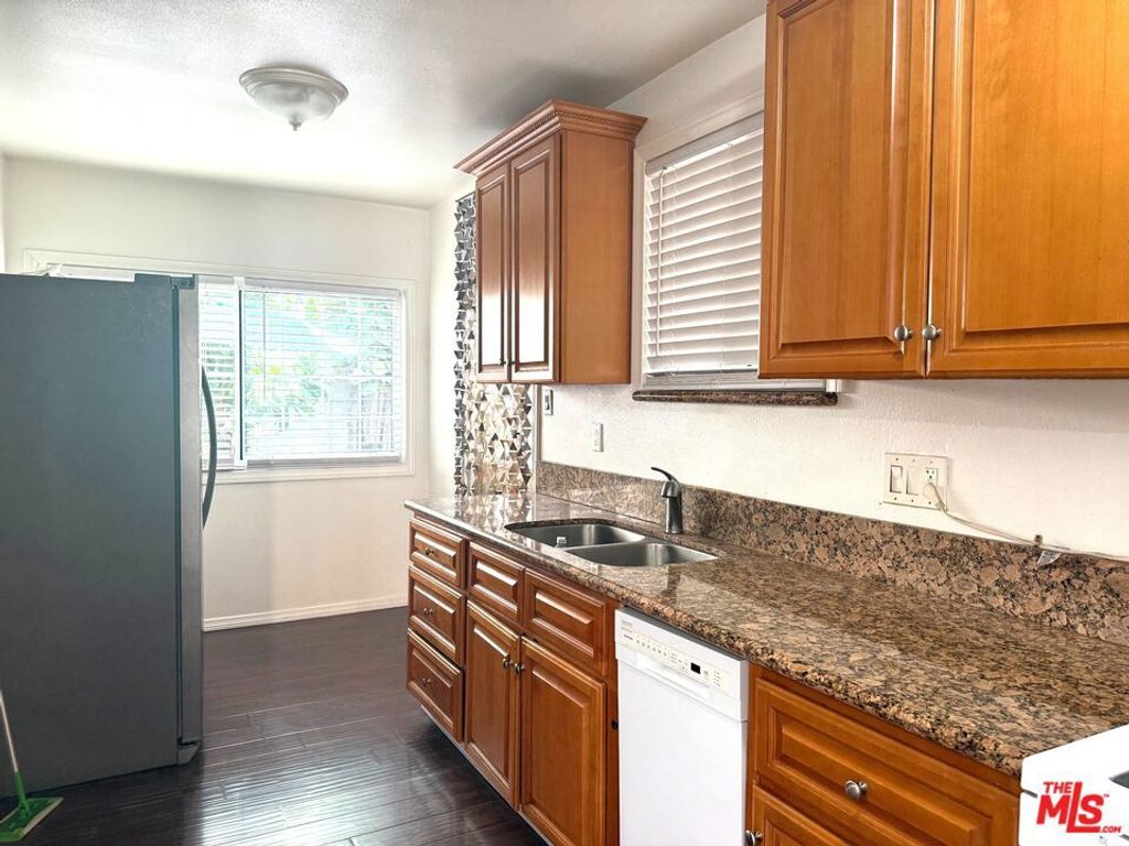 Image 41 of property listing at 1450 Butler Avenue, Los Angeles, CA 90025