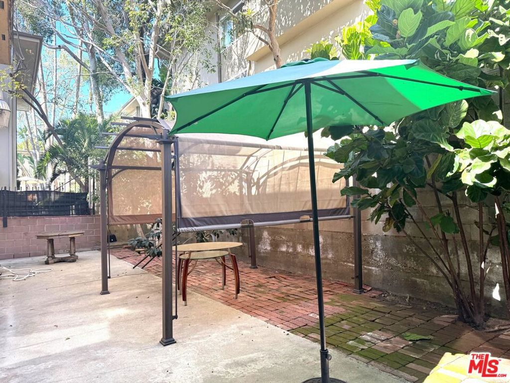Image 44 of property listing at 1450 Butler Avenue, Los Angeles, CA 90025
