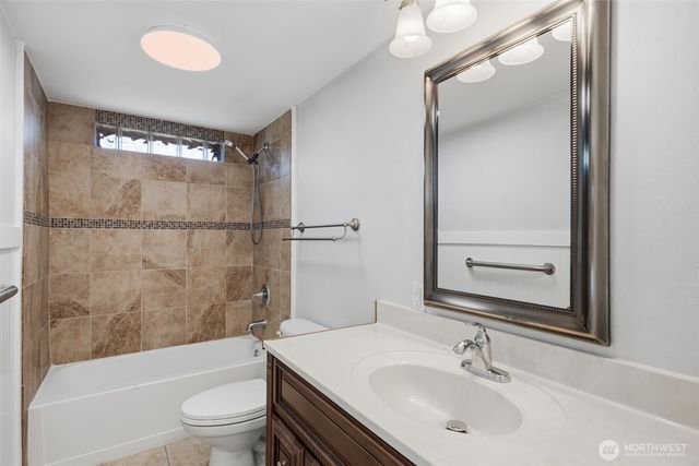70 SE Crescent Drive, Shelton, WA 98584