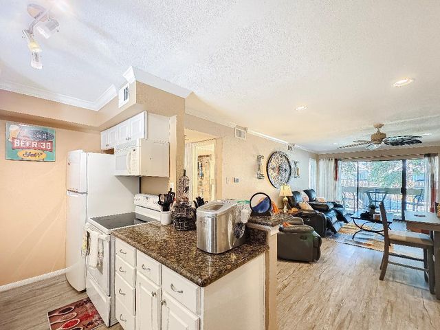 12100 Melville Dr 628, Montgomery, TX 77356