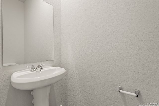 187 Hunters Camp, San Antonio, TX 78245