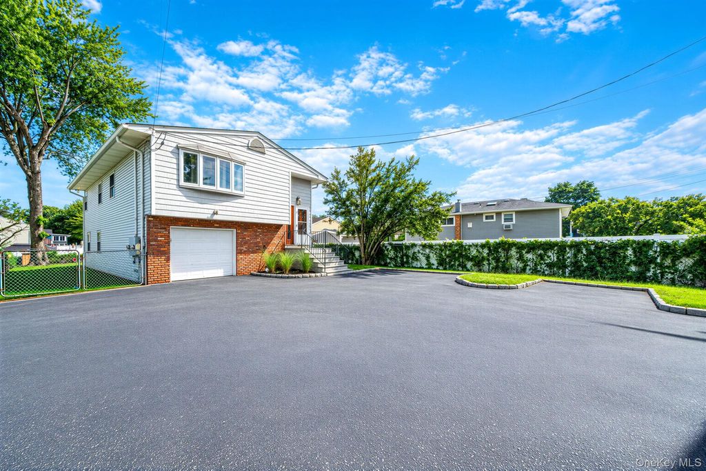 263 Commack Road, Deer Park, NY 11729 — photo 3