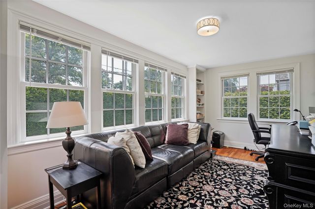 30 Summit Street, Eastchester, NY 10709