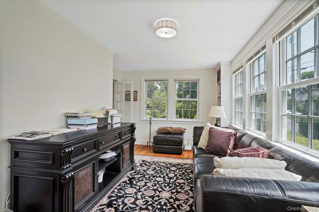 30 Summit Street, Eastchester, NY 10709