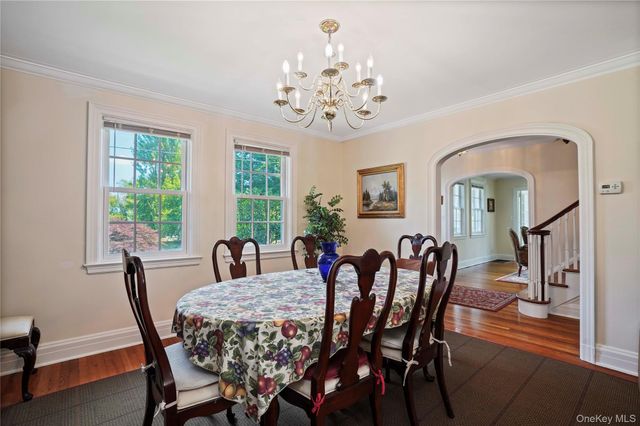 30 Summit Street, Eastchester, NY 10709