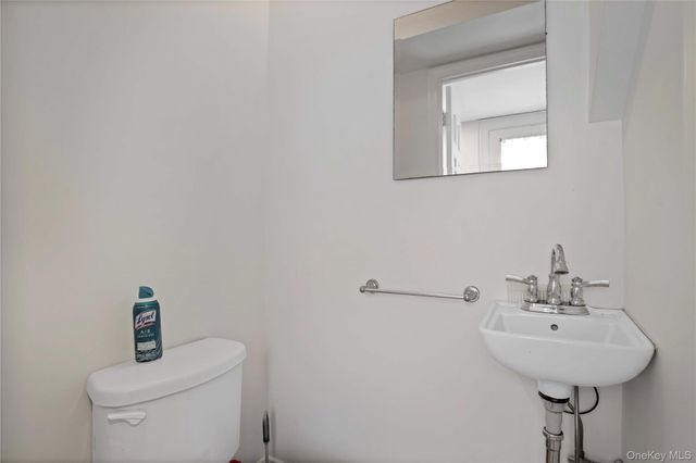 30 Summit Street, Eastchester, NY 10709