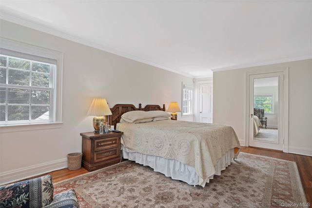 30 Summit Street, Eastchester, NY 10709