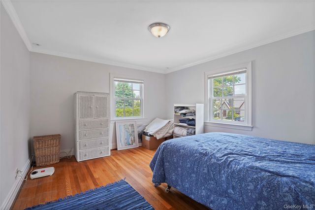 30 Summit Street, Eastchester, NY 10709