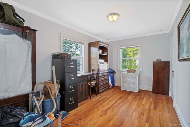 30 Summit Street, Eastchester, NY 10709