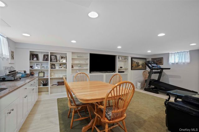 30 Summit Street, Eastchester, NY 10709