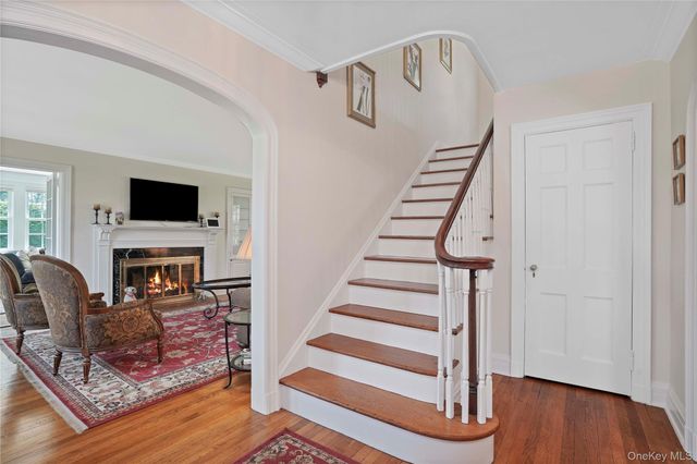 30 Summit Street, Eastchester, NY 10709