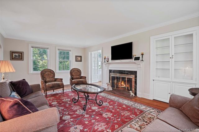 30 Summit Street, Eastchester, NY 10709