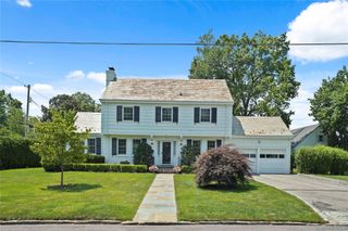 30 Summit Street, Eastchester, NY 10709