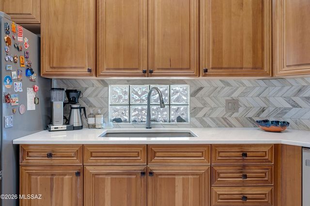 7263 E Placita Rancho La Cholla, Tucson, AZ 85715