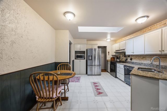 38750 Grandon Street, Livonia, MI 48150