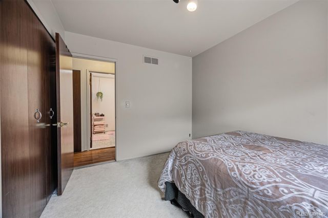 38750 Grandon Street, Livonia, MI 48150