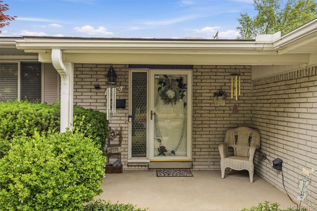 38750 Grandon Street, Livonia, MI 48150