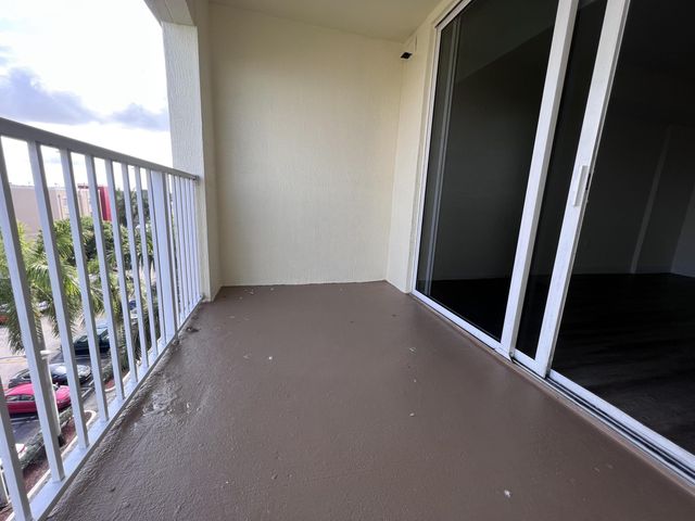 18335 NW 68 Avenue 245-110, Hialeah, FL 33015