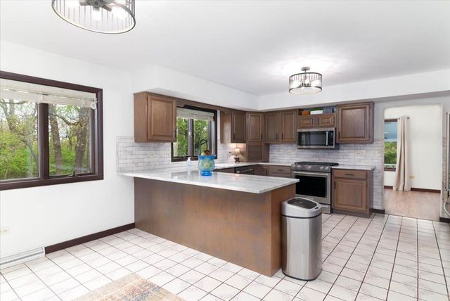 9131 Colfax Street, Crown Point, IN 46307