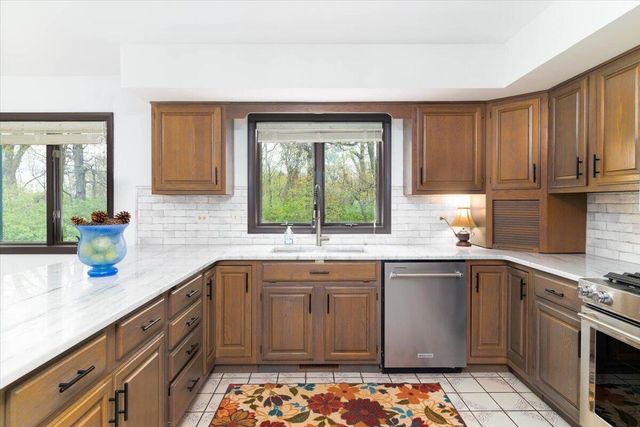 9131 Colfax Street, Crown Point, IN 46307