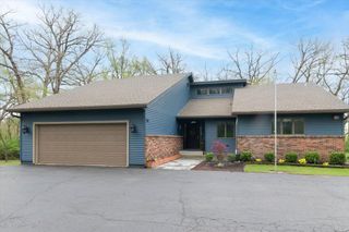 9131 Colfax Street, Crown Point, IN 46307