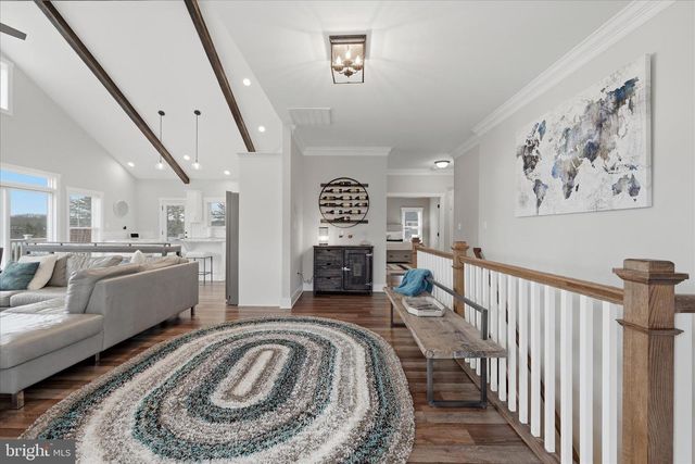 504 SLEIGH DR, Cross Junction, VA 22625