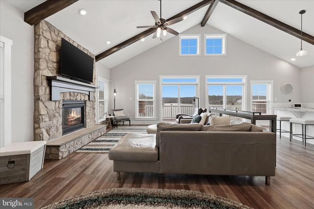 504 SLEIGH DR, Cross Junction, VA 22625