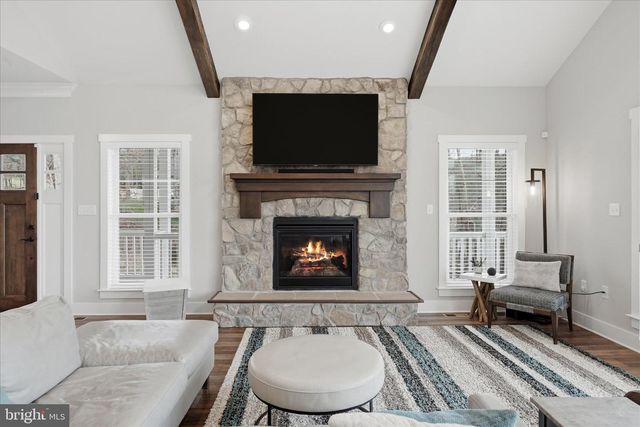 504 SLEIGH DR, Cross Junction, VA 22625
