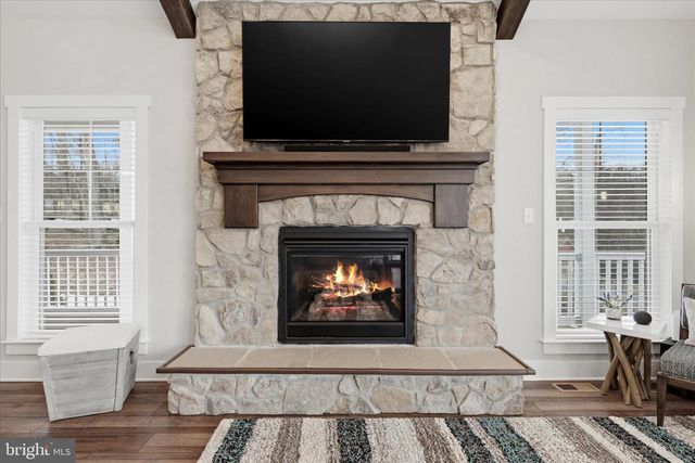504 SLEIGH DR, Cross Junction, VA 22625