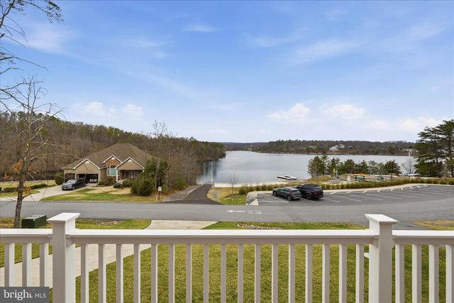 504 SLEIGH DR, Cross Junction, VA 22625