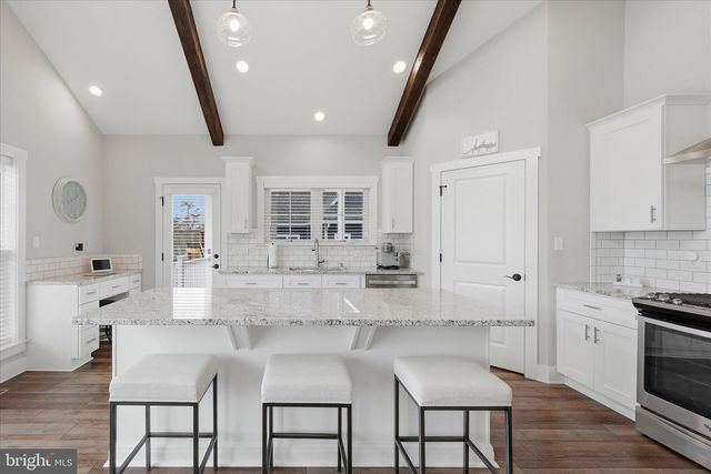 504 SLEIGH DR, Cross Junction, VA 22625