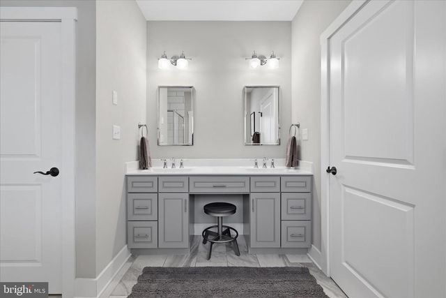 504 SLEIGH DR, Cross Junction, VA 22625