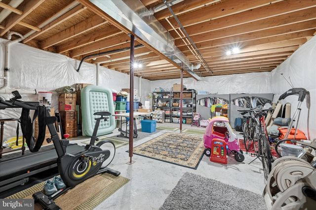 504 SLEIGH DR, Cross Junction, VA 22625