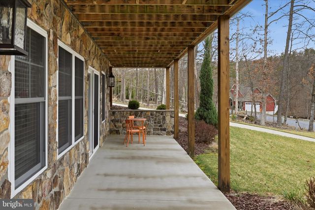 504 SLEIGH DR, Cross Junction, VA 22625