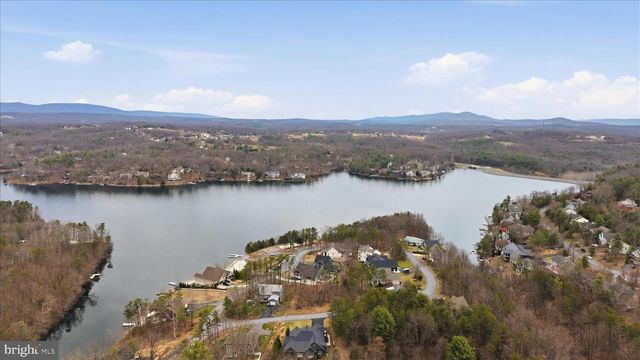 504 SLEIGH DR, Cross Junction, VA 22625
