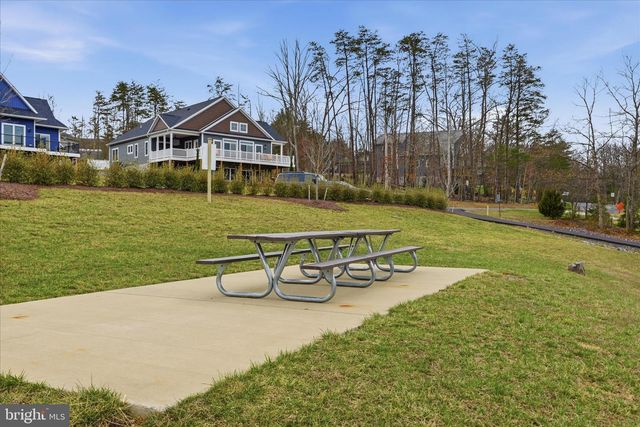 504 SLEIGH DR, Cross Junction, VA 22625