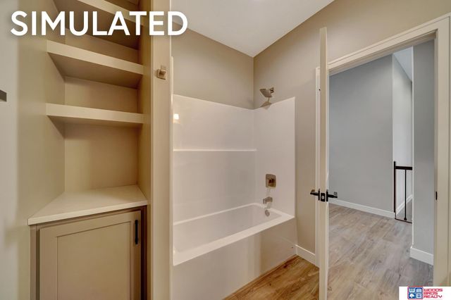 10521 Majestic Lane, Lincoln, NE 68527