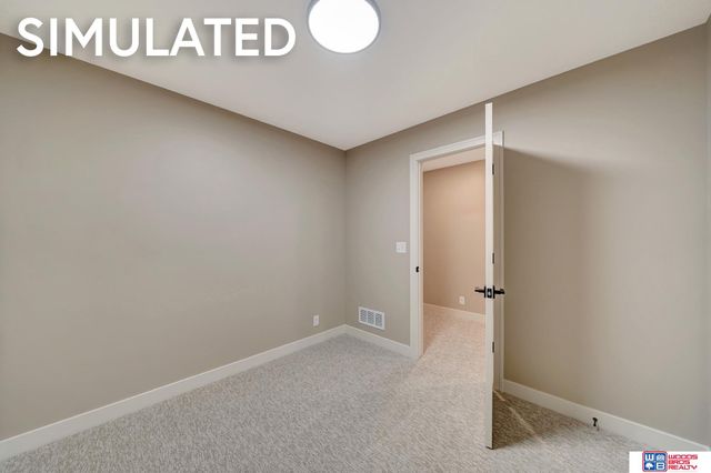 10521 Majestic Lane, Lincoln, NE 68527