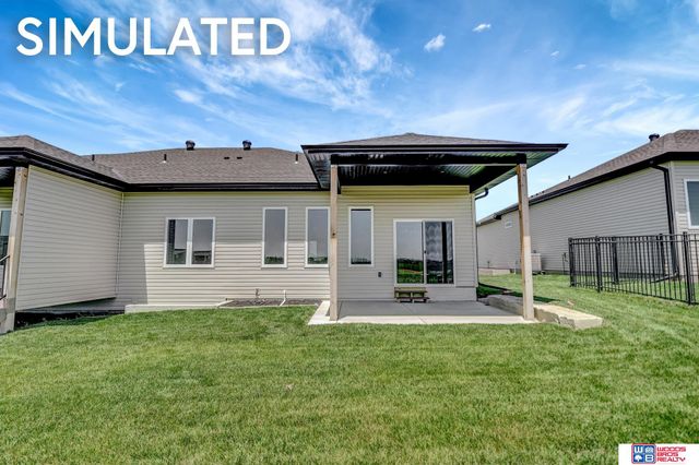 10521 Majestic Lane, Lincoln, NE 68527