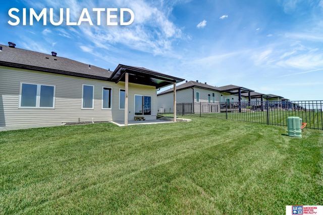 10521 Majestic Lane, Lincoln, NE 68527