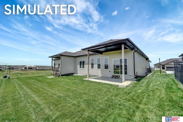 10521 Majestic Lane, Lincoln, NE 68527